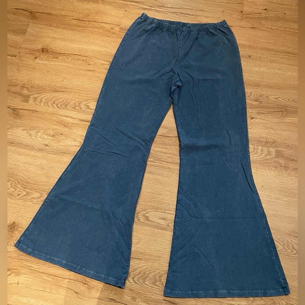 3x Flare stretch pants
